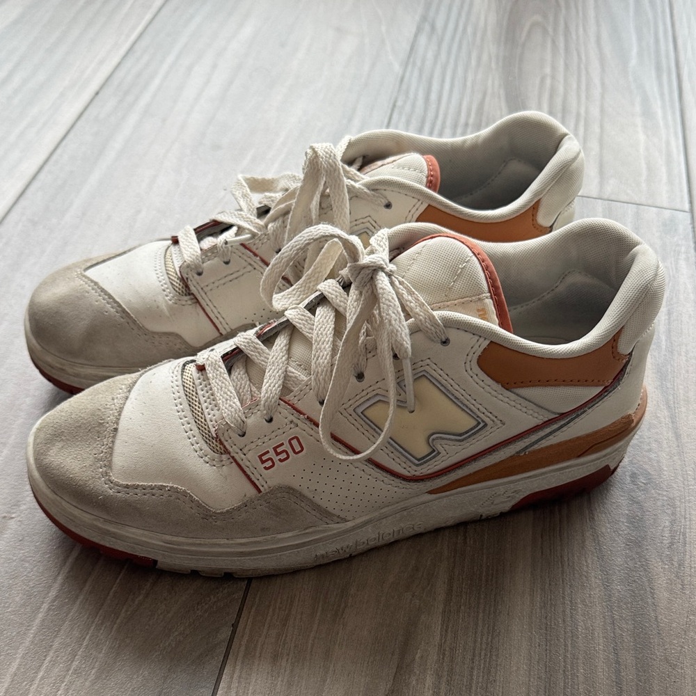 NEW BALANCE 550 Sneaker Women’s US size 8 Orange and White